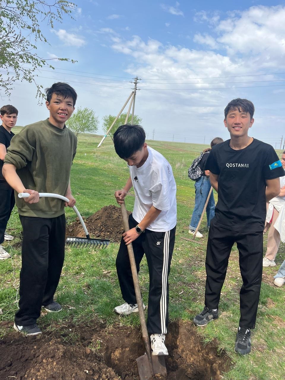 "Таза Қазақстан" экологиялық акциясы аясында пирамидалық терек көшеттері отырғызылды.