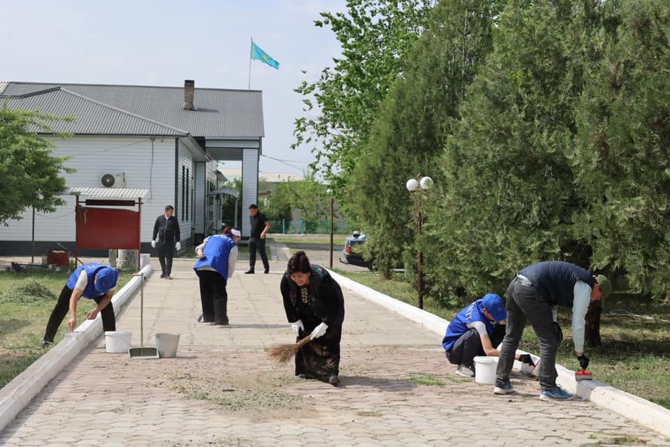 ТҮРКІСТАН: САУРАНДЫҚТАР «ДАҢҚ» АЛЛЕЯСЫН АБАТТАНДЫРУҒА ҮЛЕС ҚОСТЫ