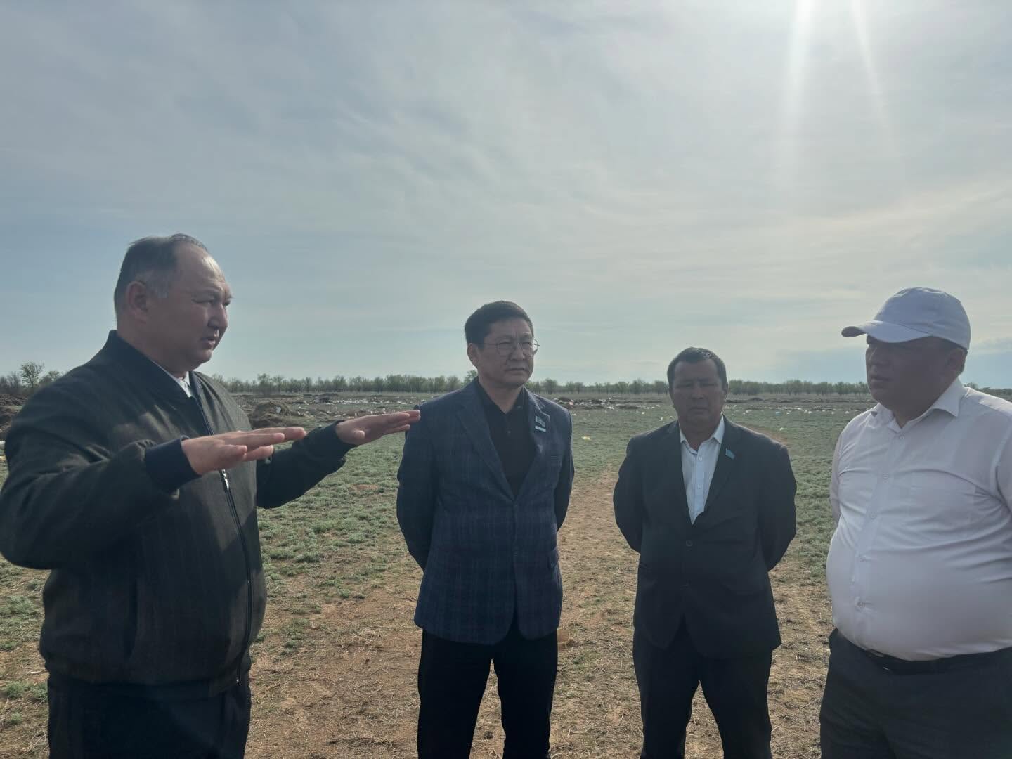 Қаратал ауылындағы тұрақты комиссиялардың көшпелі отырысы