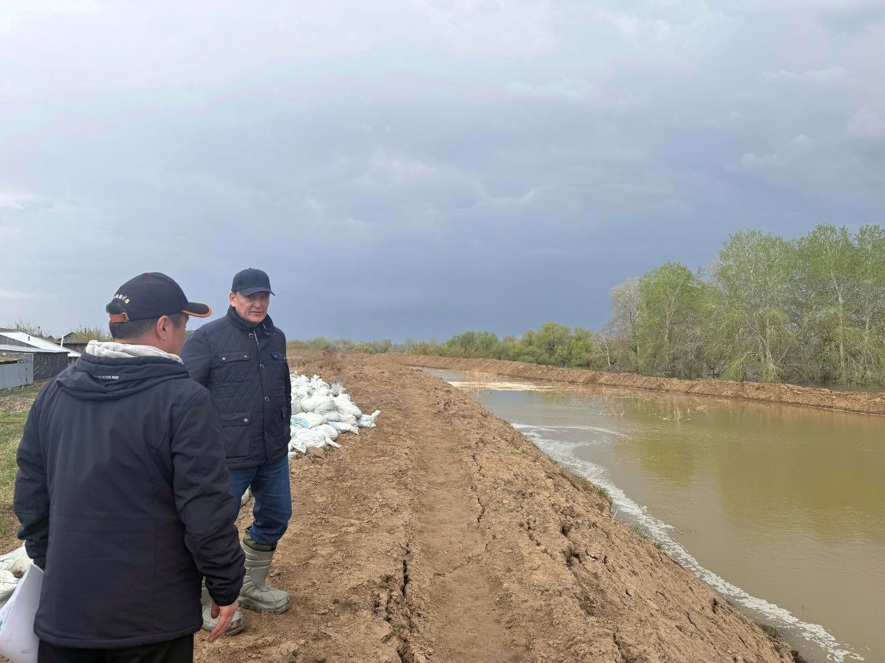 Аким СКО посетил село Большая Малышка