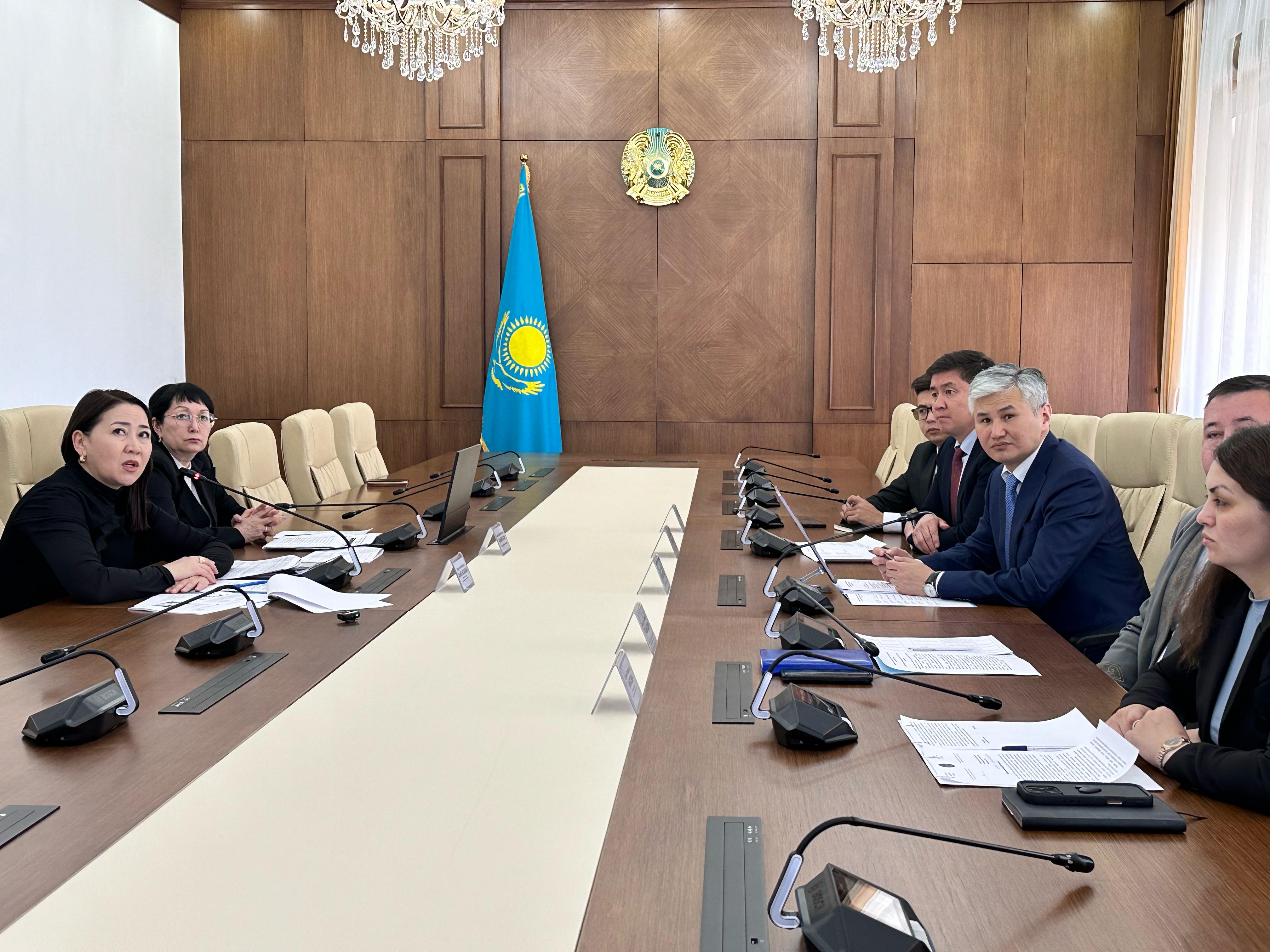 Аким области Ұлытау Дастан Рыспеков встретился с председателем общественного фонда «Қазақстан халқына»