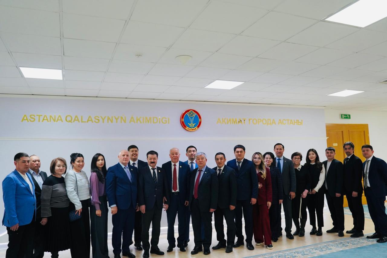 Қоғамдық кеңестің бірінші отырысы