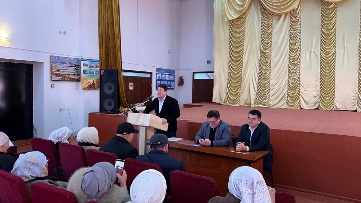 АУЫЛ ТҰРҒЫНДАРЫНА КЕҢ КӨЛЕМДІ АҚПАРАТТЫҚ-ТҮСІНДІРУ ЖҰМЫСТАРЫ ЖҮРГІЗІЛДІ