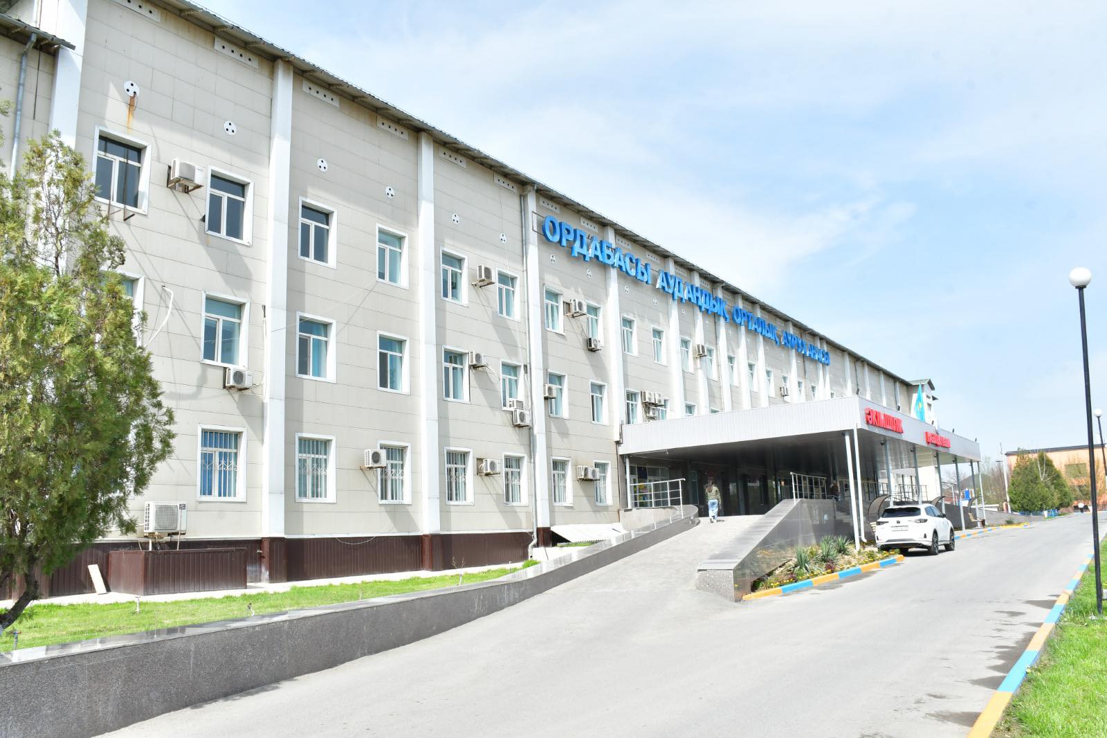 КАРДИОЛОГИЯ ЖӘНЕ ІШКІ АУРУЛАР ҒЫЛЫМИ-ЗЕРТТЕУ ИНСТИТУТЫНЫҢ ДЕЛЕГАЦИЯСЫ АУДАН ТҰРҒЫНДАРЫНА МЕДИЦИНАЛЫҚ КӨМЕК КӨРСЕТУДЕ