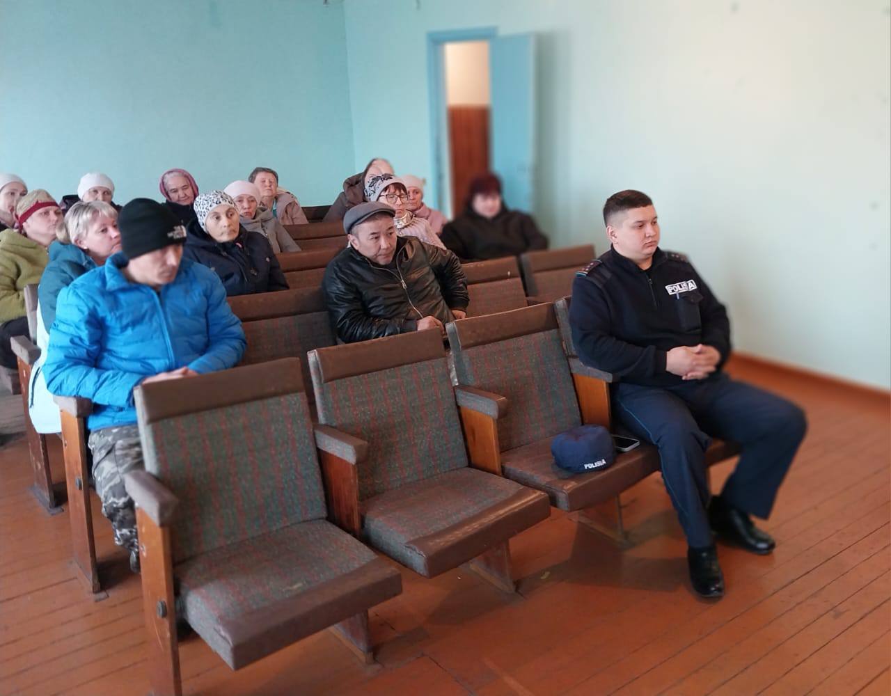 Округте жеке сектордың мал жаю, үй маңындағы аумақтарды абаттандыру мәселелері бойынша халықпен жиындар өткізілді