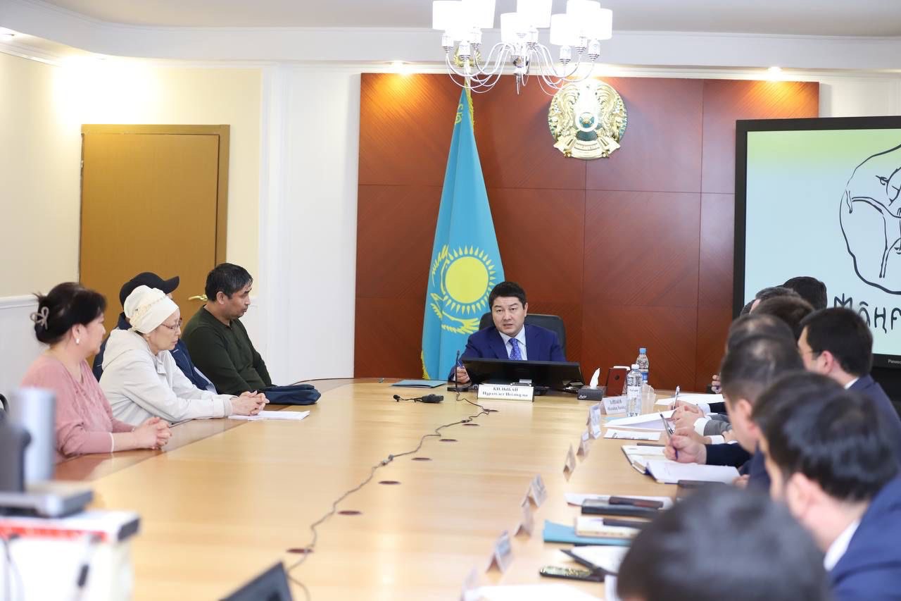 Нұрдәулет Қилыбай үлескерлермен кездесті