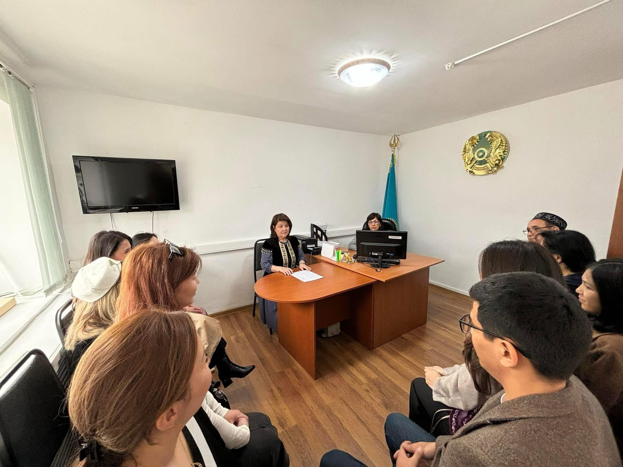 Департаментінің мемлекеттік қызметшілеріне Наурыз мейрамы мерекесі алдында Қазақстан Республикасының «Сыбайлас жемқорлыққа қарсы іс-қимыл туралы» Заңының талаптарына бойынша түсіндірме жұмыстары жүргізілді.