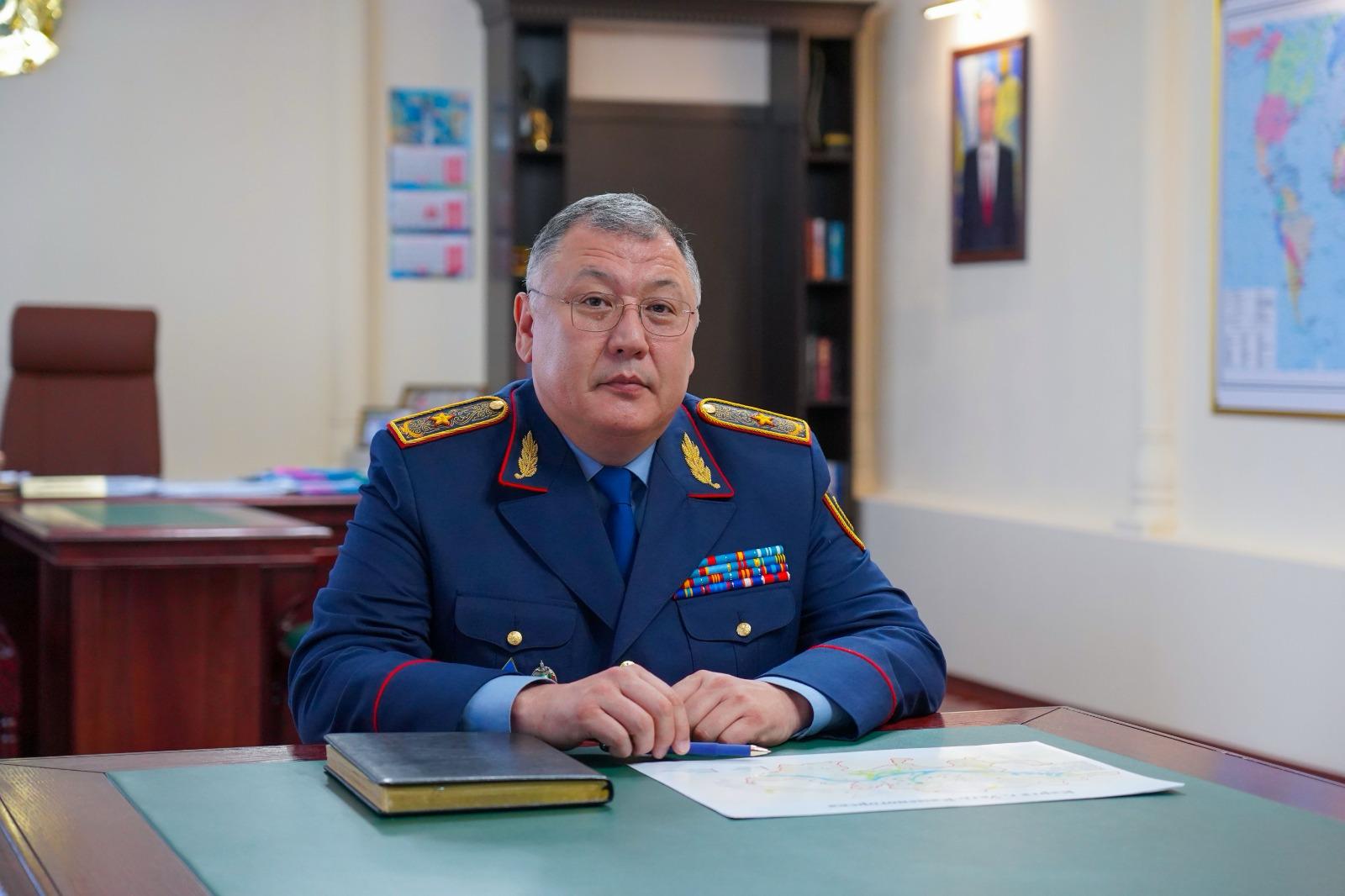 Олеся ас үйде мастурбация жасайды