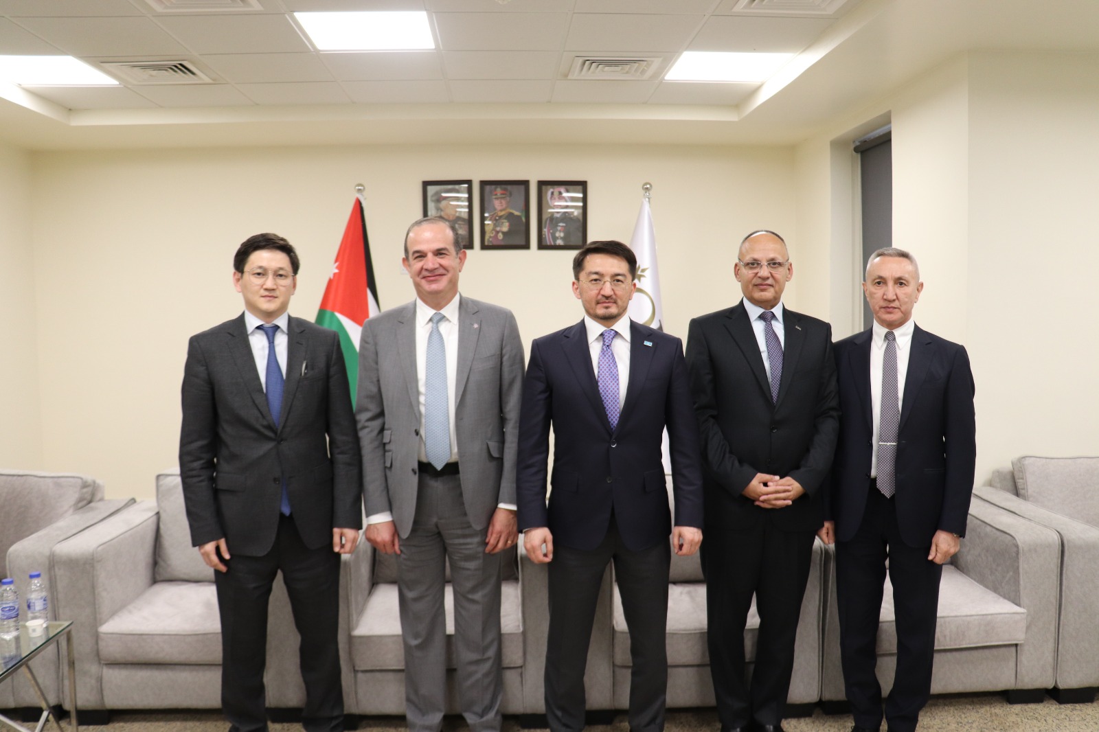 Prospects for cooperation in digitalization, artificial intelligence  and e-government discussed in Amman