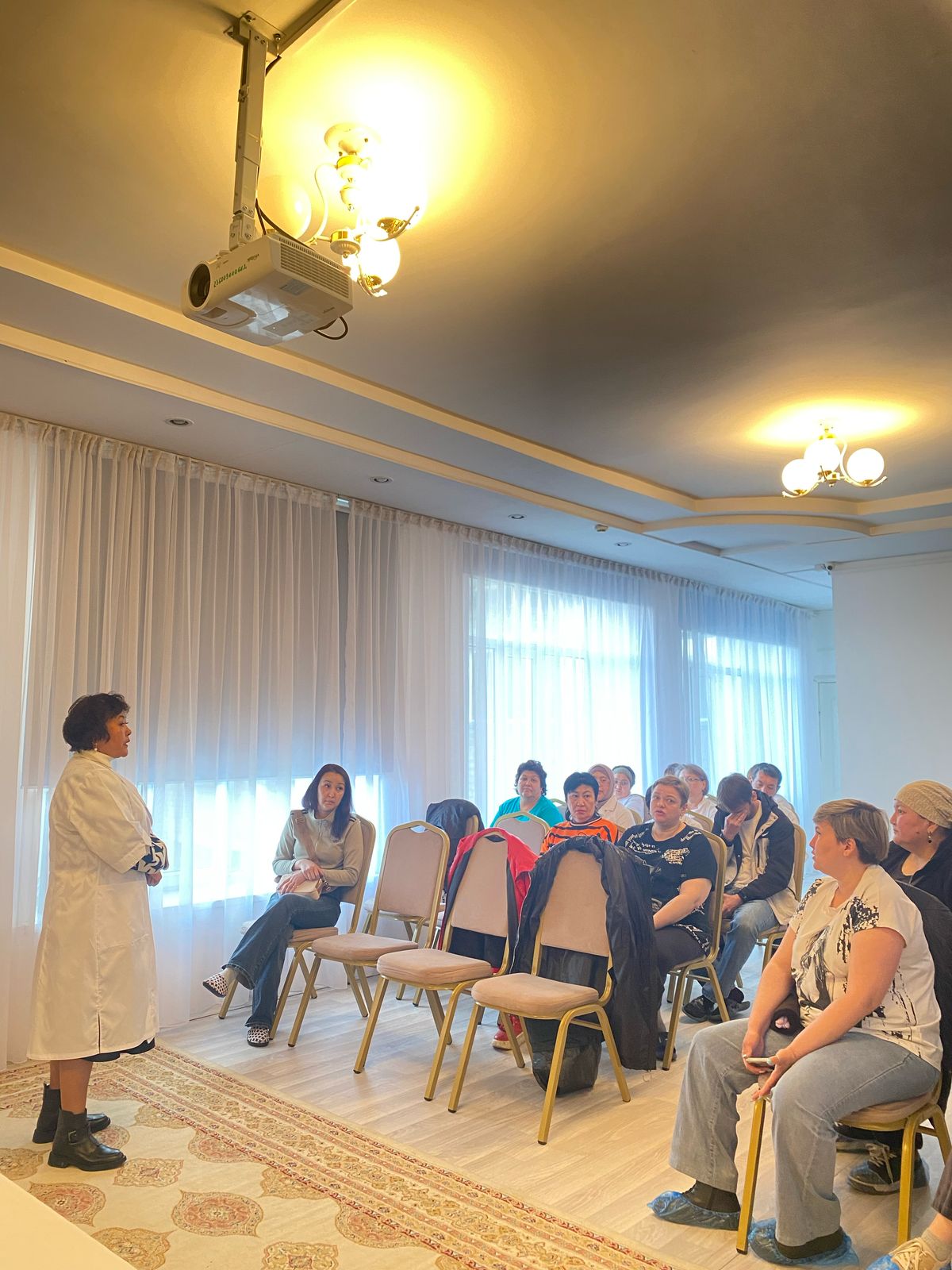 В ЦОССУ состоялась встреча с родителями детей, получающих социальные услуги