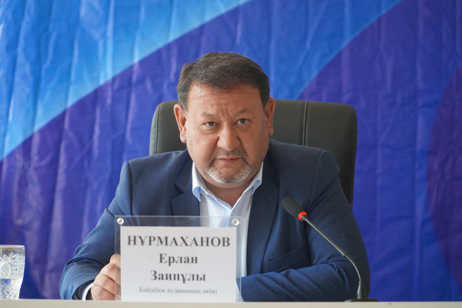 БӘЙДІБЕК: АУДАН ӘКІМІ ЖАМБЫЛ АУЫЛДЫҚ ОКРУГІНДЕ ХАЛЫҚПЕН КЕЗДЕСІП, БІРҚАТАР НЫСАНДАРДЫ АРАЛАДЫ