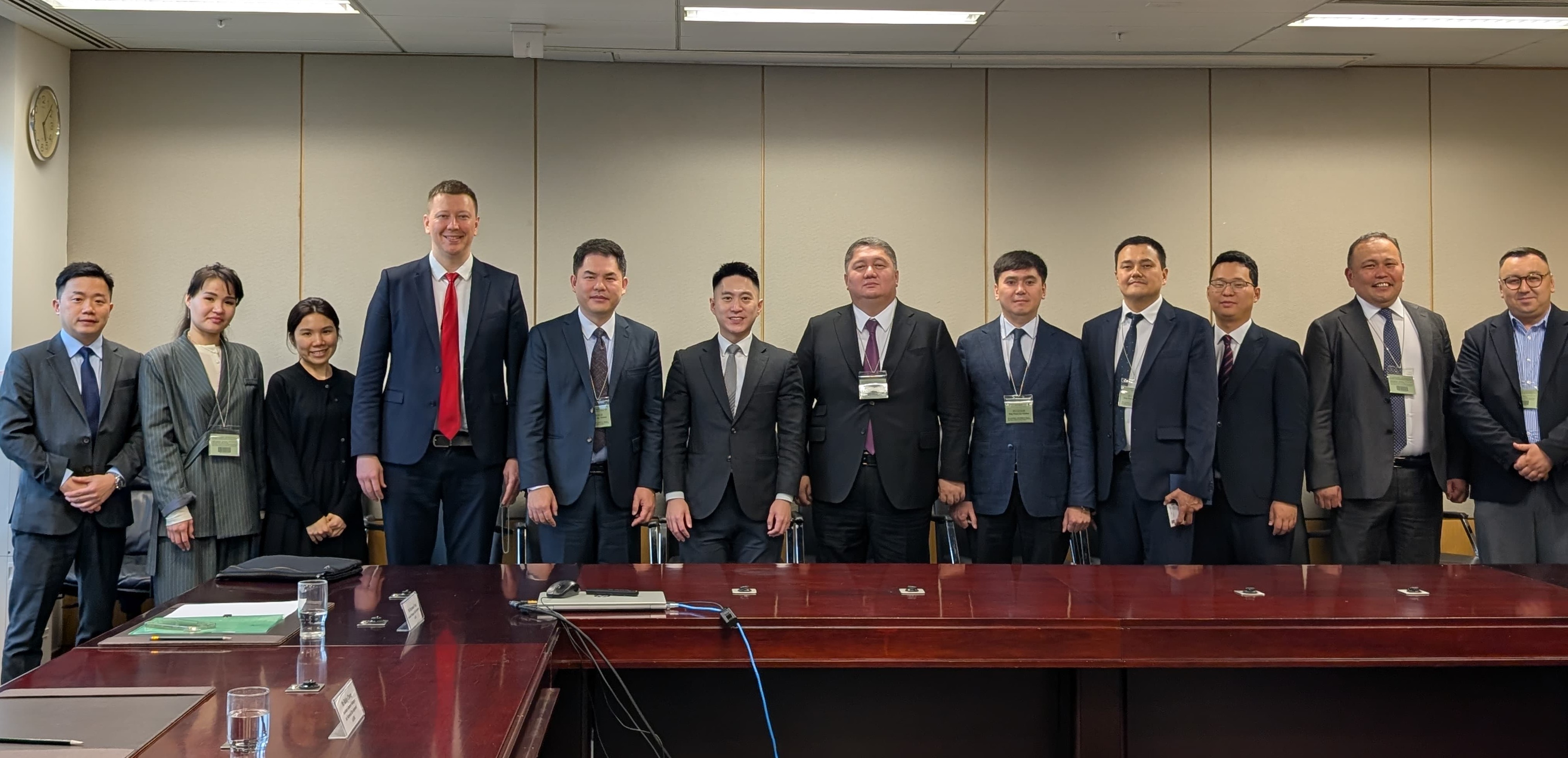 The delegation of the Ministry of Transport of the Republic of Kazakhstan visited Hong Kong