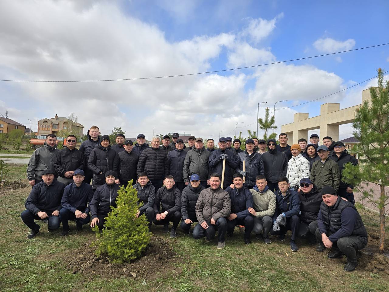 Прокуратура Акмолинской области поддержала акцию «Таза Қазақстан» — высажено 80 деревьев