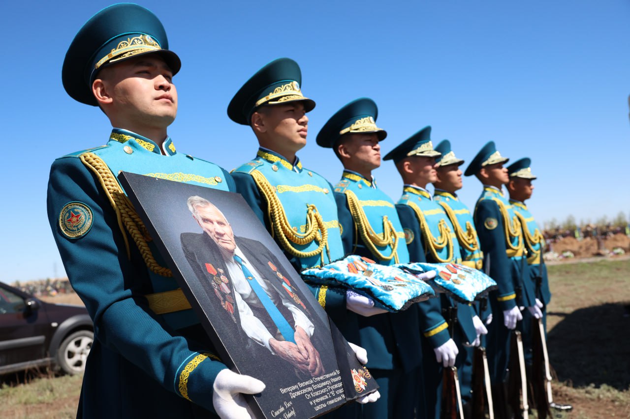 В Астане с воинскими почестями проводили в последний путь солдата Второй мировой войны
