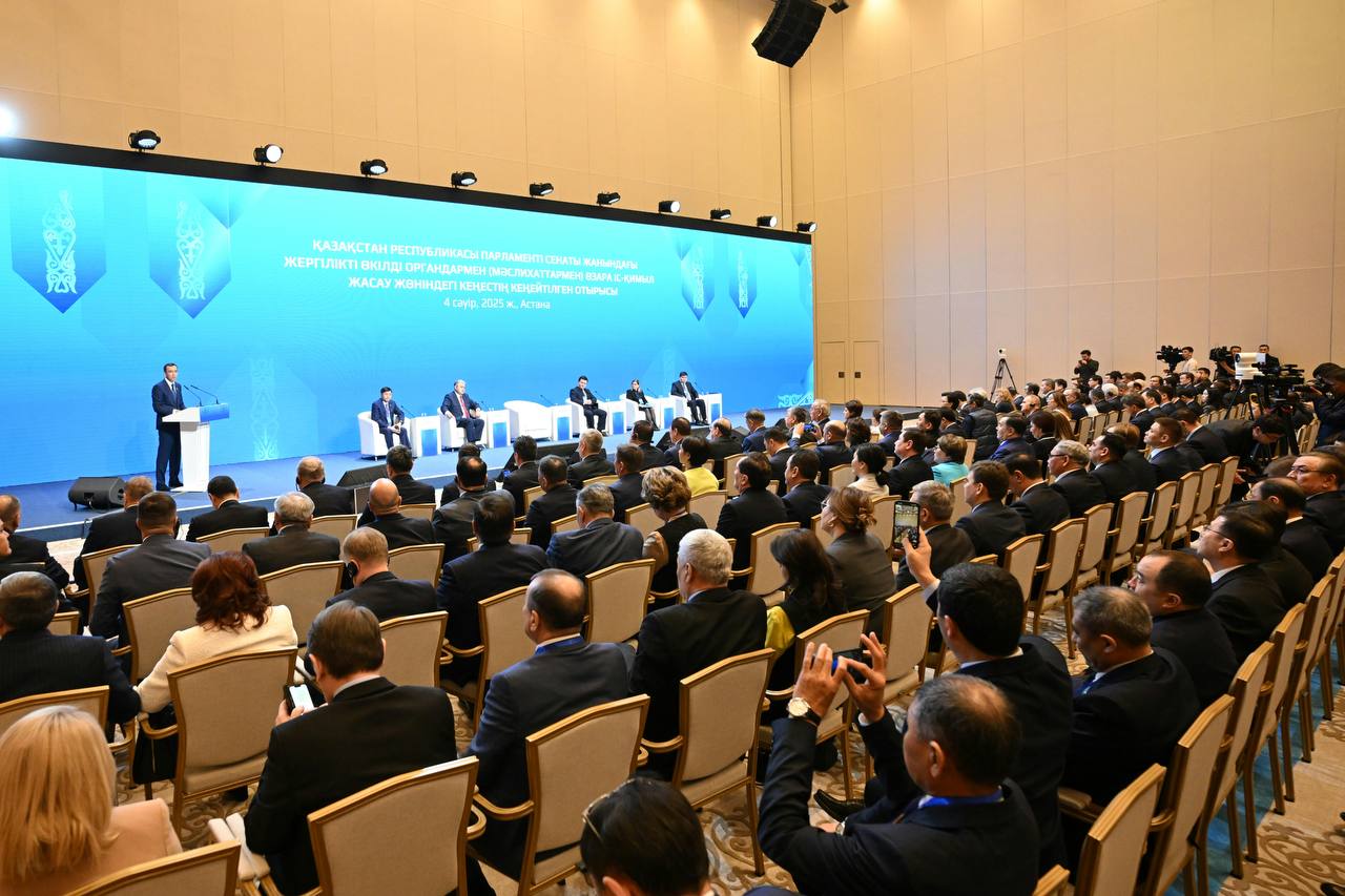 СЕНАТ ТӨРАҒАСЫ: МӘСЛИХАТТАР ПРЕЗИДЕНТІМІЗДІҢ РЕФОРМАЛАРЫН ІСКЕ АСЫРУДА МАҢЫЗДЫ РӨЛ АТҚАРАДЫ