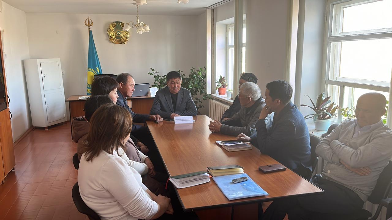 Бүгін Қоғамдық кеңес мүшелері Жетіарал ауылында жергілікті халықпен кездесті.