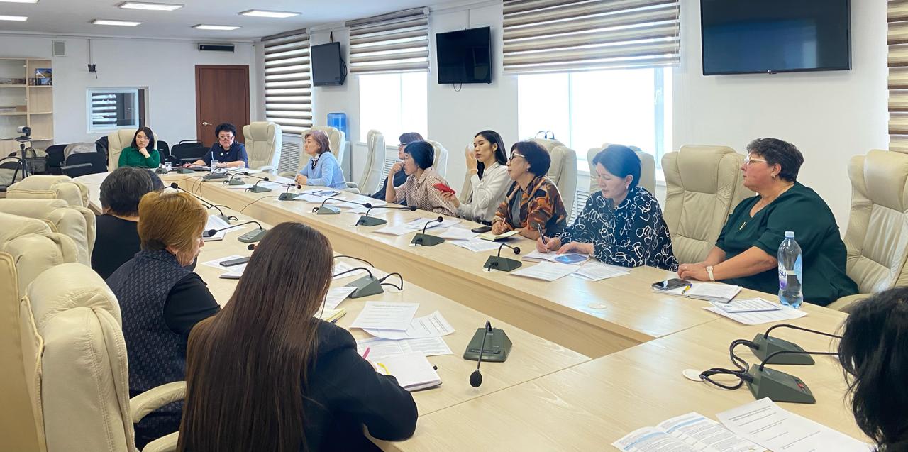 ШҚО мектепке дейінгі тәрбие мен оқыту бойынша білім бөлімдері әдіскерлерінің жұмыс отырысы