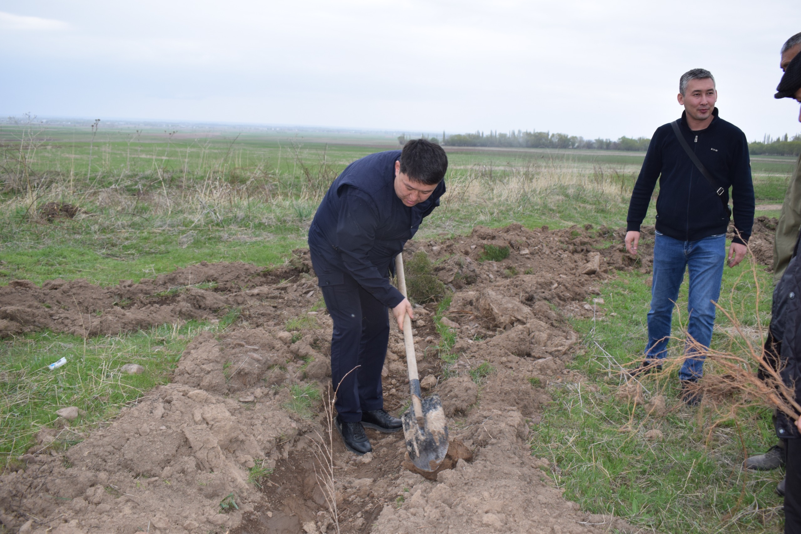 Жігіттердің бірін-бірі попка салып жатқан фотолары Хантей порно