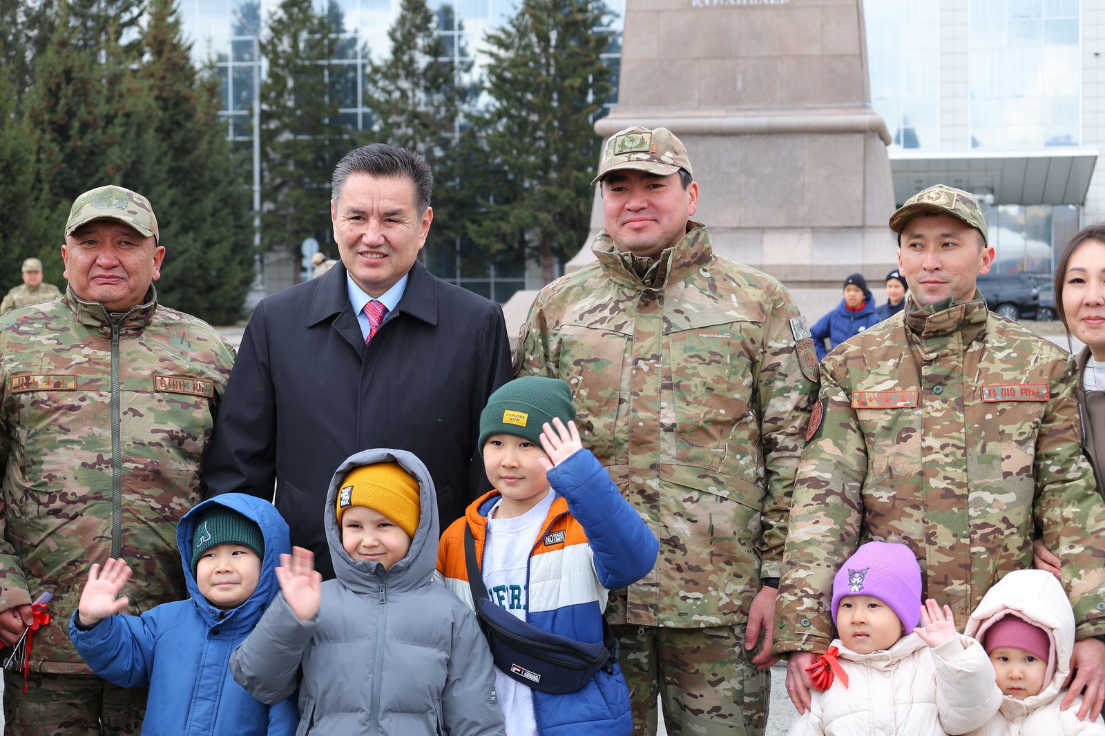 ТЖМ басшысы қоныс иелерін құттықтады