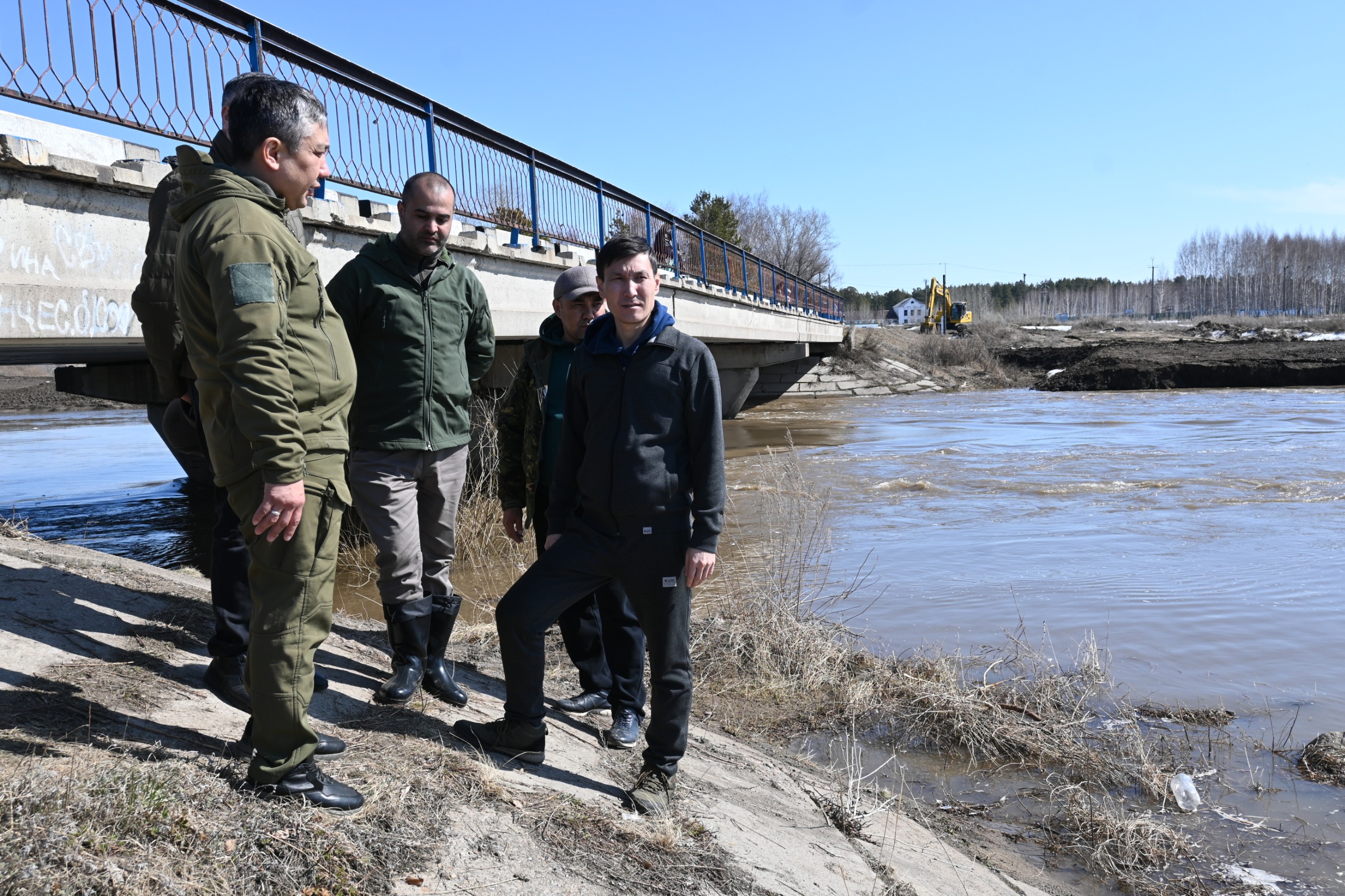 Депутаттар су тасқынына қарсы іс-шараларға белсенді қатысуда