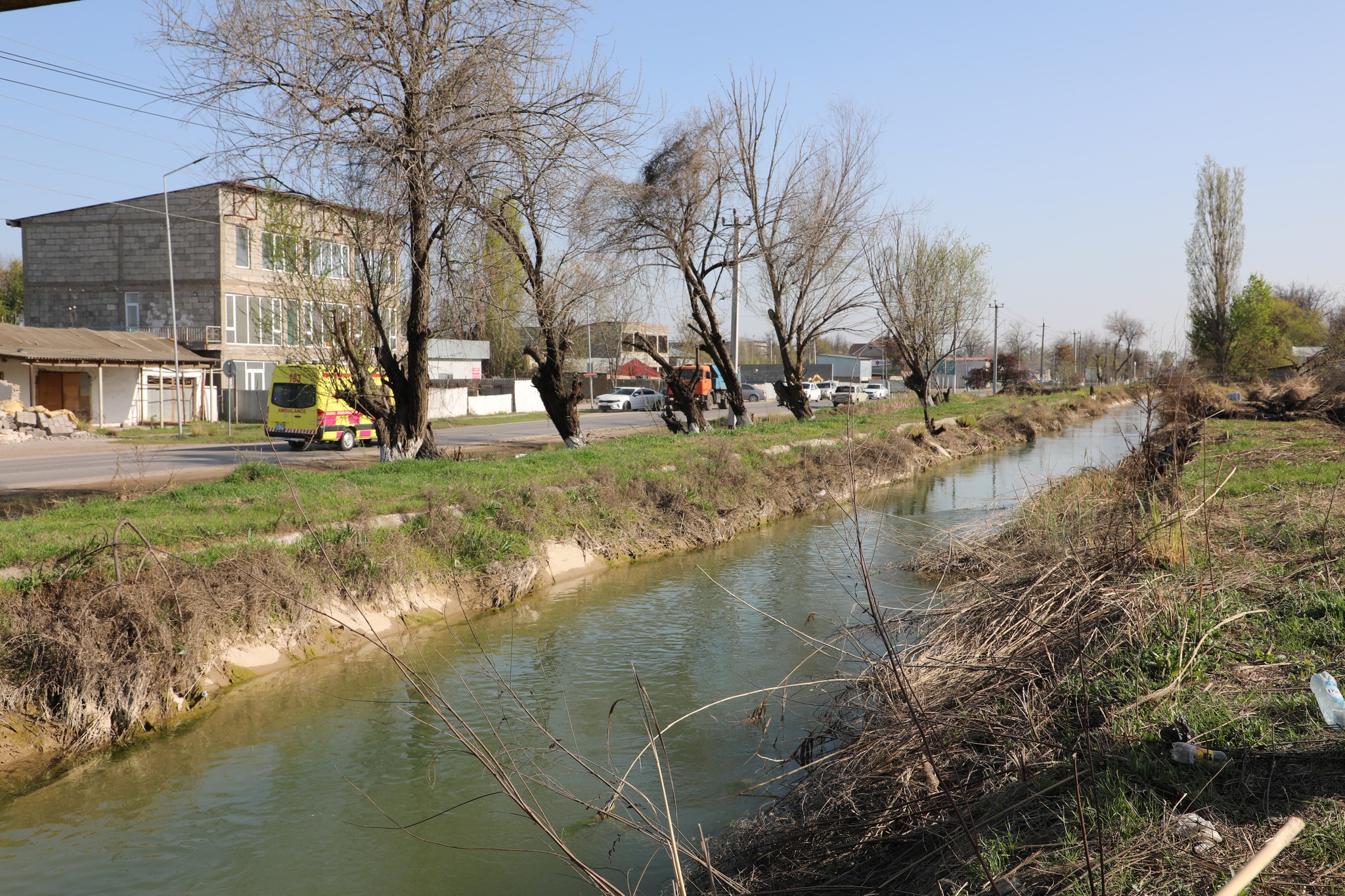 АУДАН БАСШЫСЫ АТАКЕНТ КЕНТІНДЕГІ ӨЗЕКТІ  МӘСЕЛЕЛЕРМЕН ТАНЫСТЫ