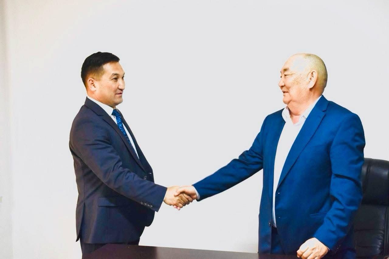 Резеңке қуыршақ қалай трахает видео