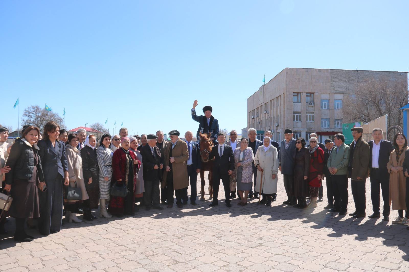 АҢЫЗҒА АЙНАЛҒАН АБЫЗ