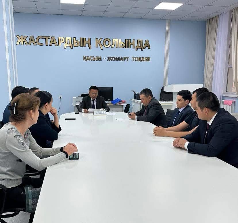 ЖҰМЫСШЫ ТОП ОТЫРЫСЫ ӨТТІ