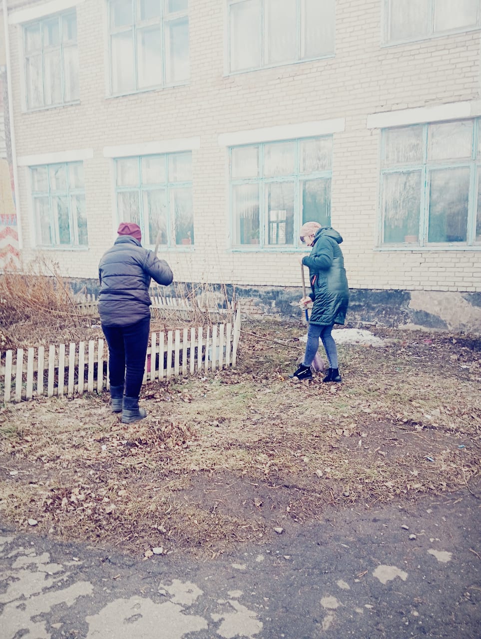 «Таза Қазақстан» экологиялық бағдарламасы аясында Костряков ауылдық округінің Мәдениет үйі аумағында жалпықазақстандық сенбілік өтті!