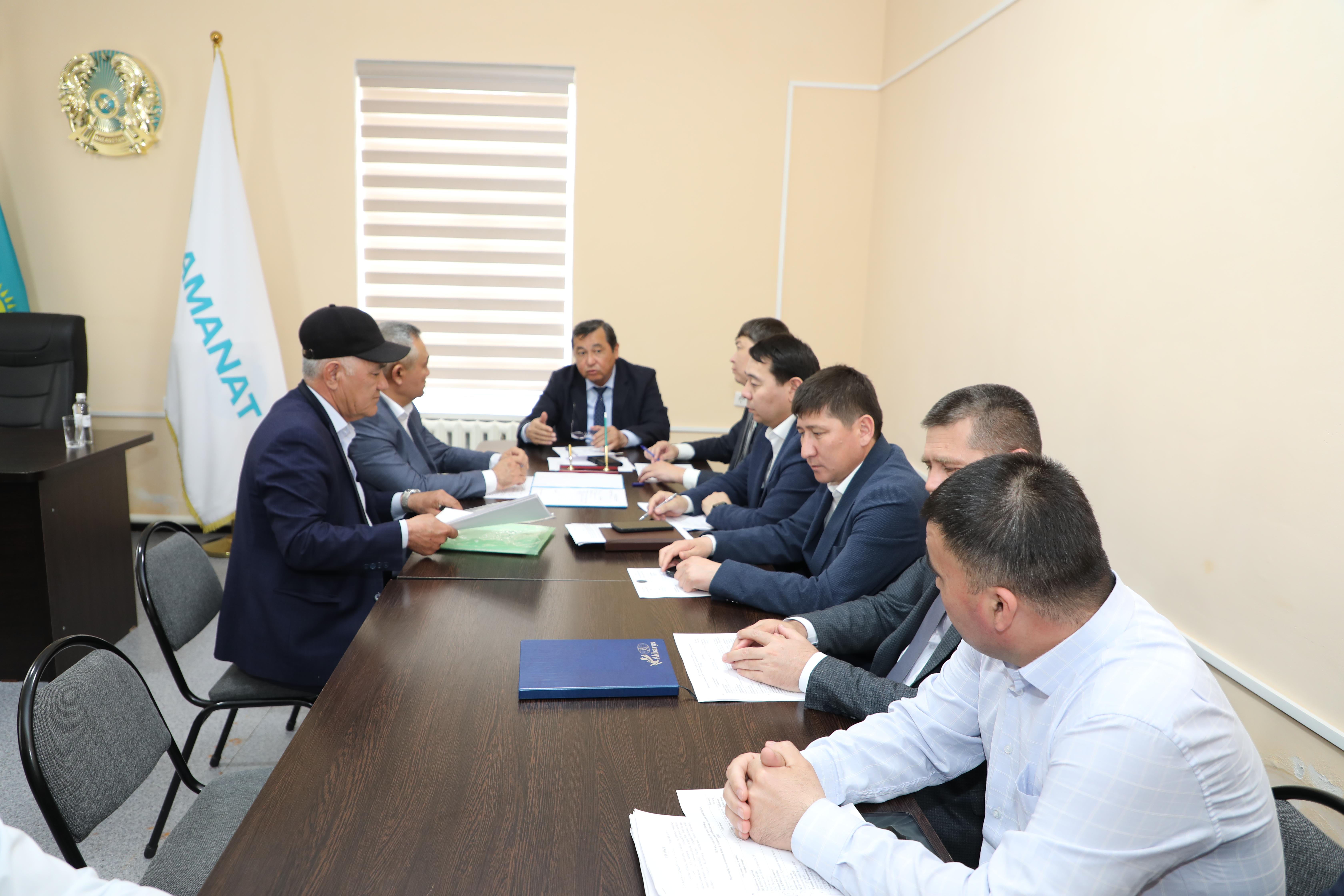 ТҮРКІСТАН-МАҚТААРАЛ: АУДАН ӘКІМІНІҢ ҚОҒАМДЫҚ ҚАБЫЛДАУЫ ӨТТІ