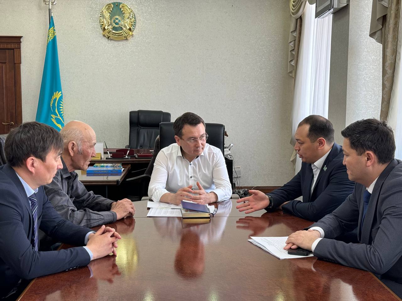 Бүгін қала басшысы Ақсу кентінің тұрғындарының өкілімен кездесу өткізді