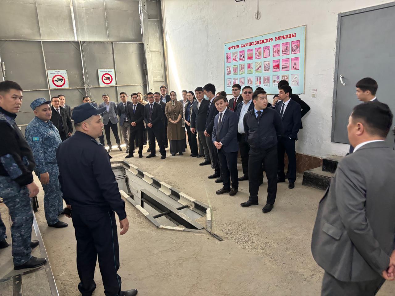 Шок-профилактика: мемлекеттік қызметшілерге сыбайлас жемқорлыққа күдіктілерді ұстау шарттары көрсетілді