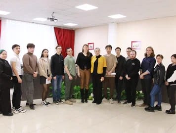 Отбасылық-демографиялық және гендерлік саясатты қолдау, сондай-ақ отбасылық құндылықтарды насихаттауға бағытталған іс-шараларды өткізу