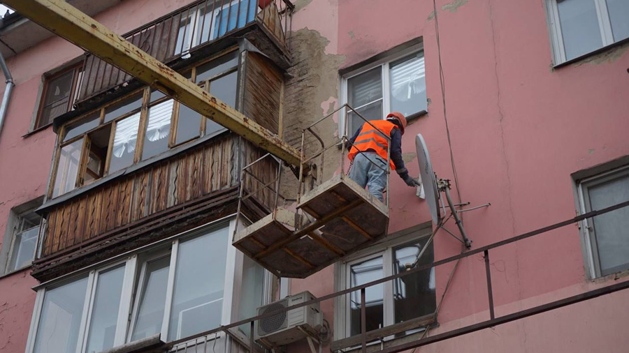 Өскемен қаласында тұрғын үйлердің қасбеттерін жөндеу жұмыстары басталды