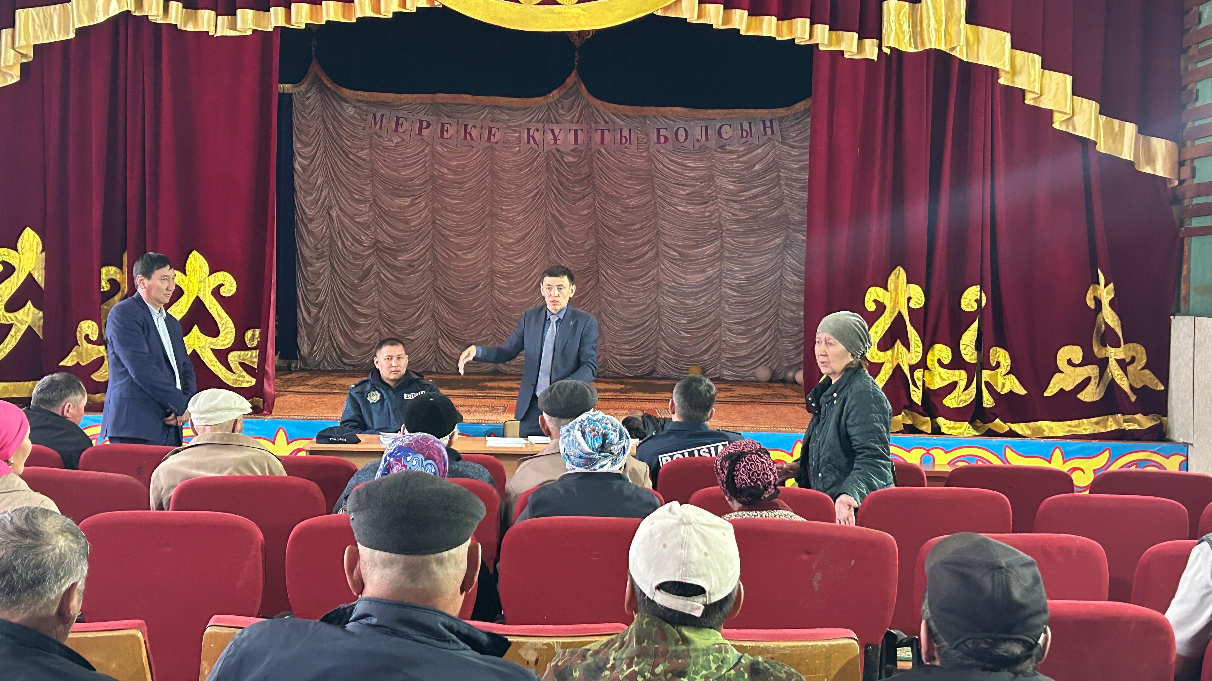 Жаңа Жайнақ ауылының Мәдениет үйінде Нұресіл ауылдық округінің әкімі С.Бегеновтің 2024–2025 жылдарға арналған жылдық есеп беру жиыны өтті
