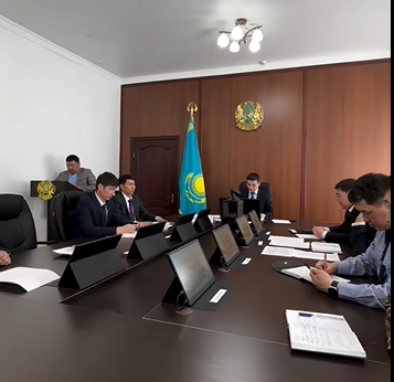 Аудан әкімі Нұрлыбек Унербаевтың төрағалығымен аппараттық жиналыс өткізілді