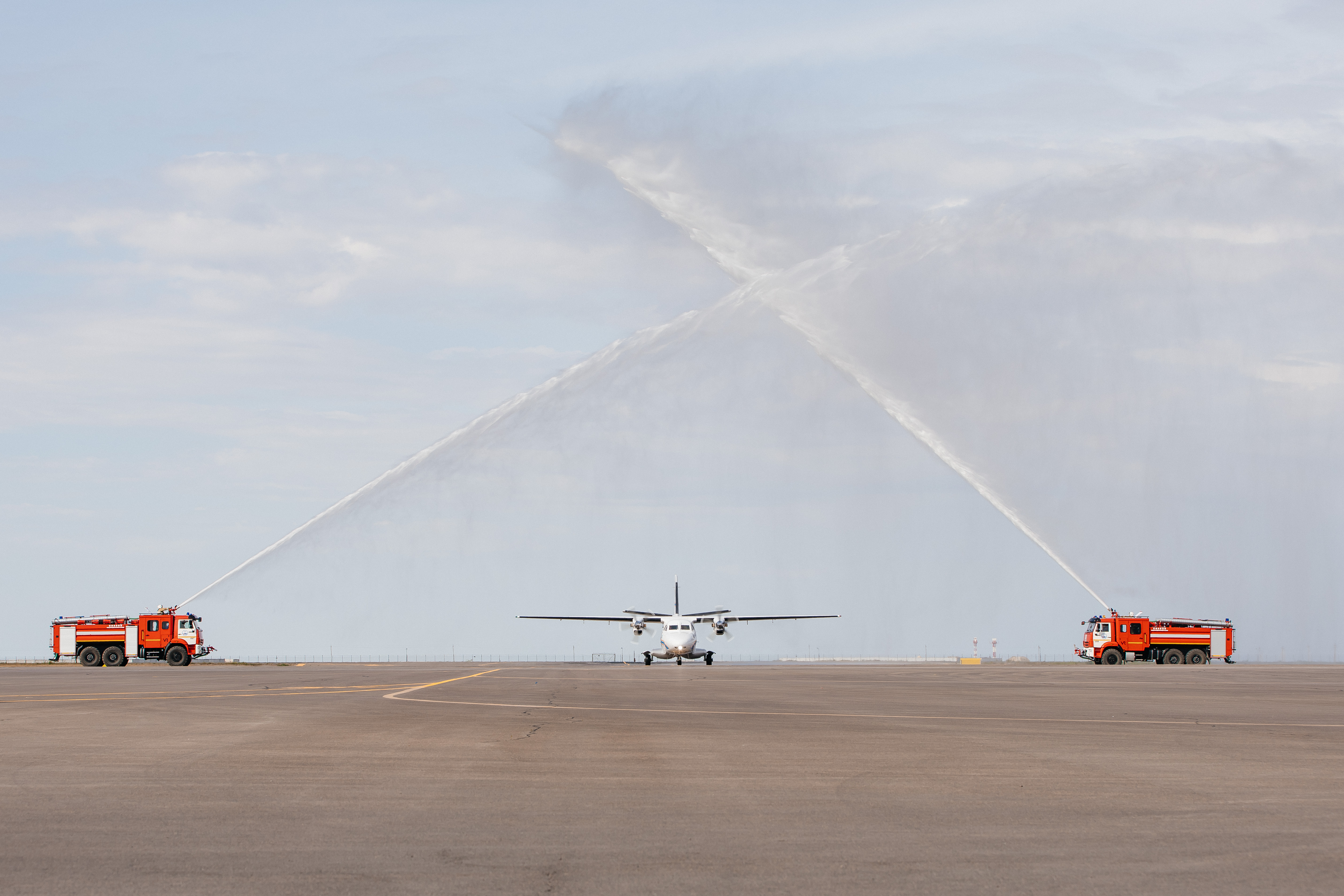 Атырауға көпмақсатты L-410 ұшағы келді: аймақ төтенше жағдайға дайындығын күшейтуде