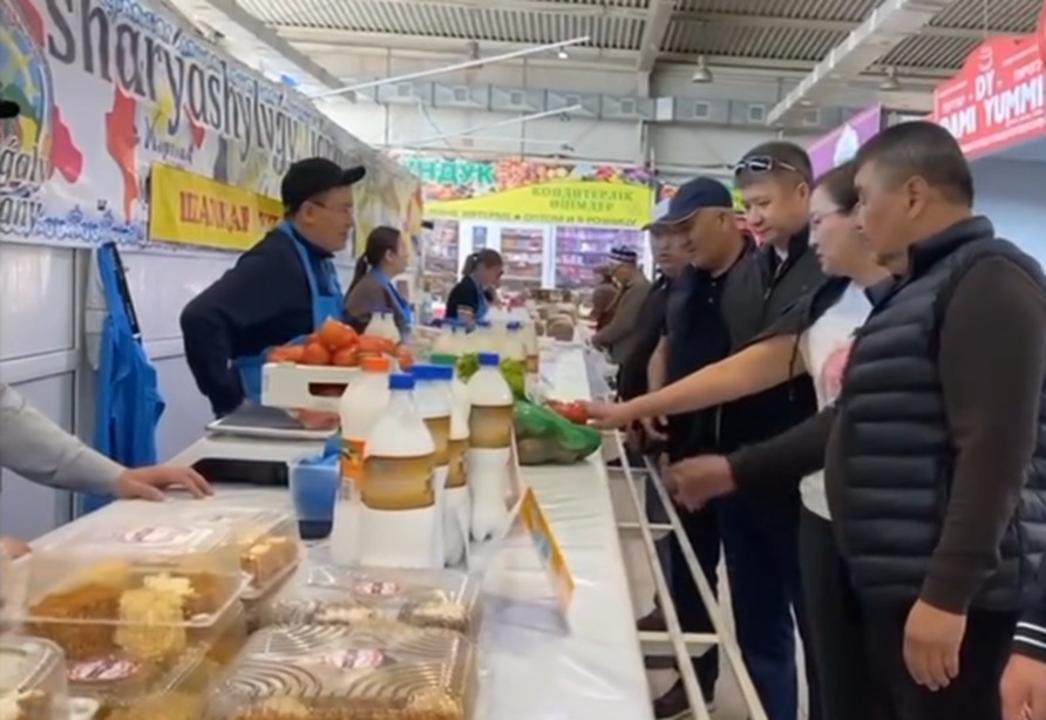 Ақтөбедегі ауылшаруашылық жәрмеңкесі: Жергілікті өндірушілердің сапалы өнімдері