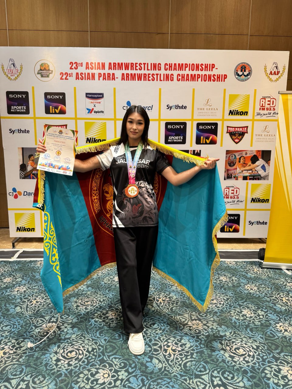 Армия спортшысы Үндістандағы армрестлингтен Азия чемпионатында жеңіске жетті