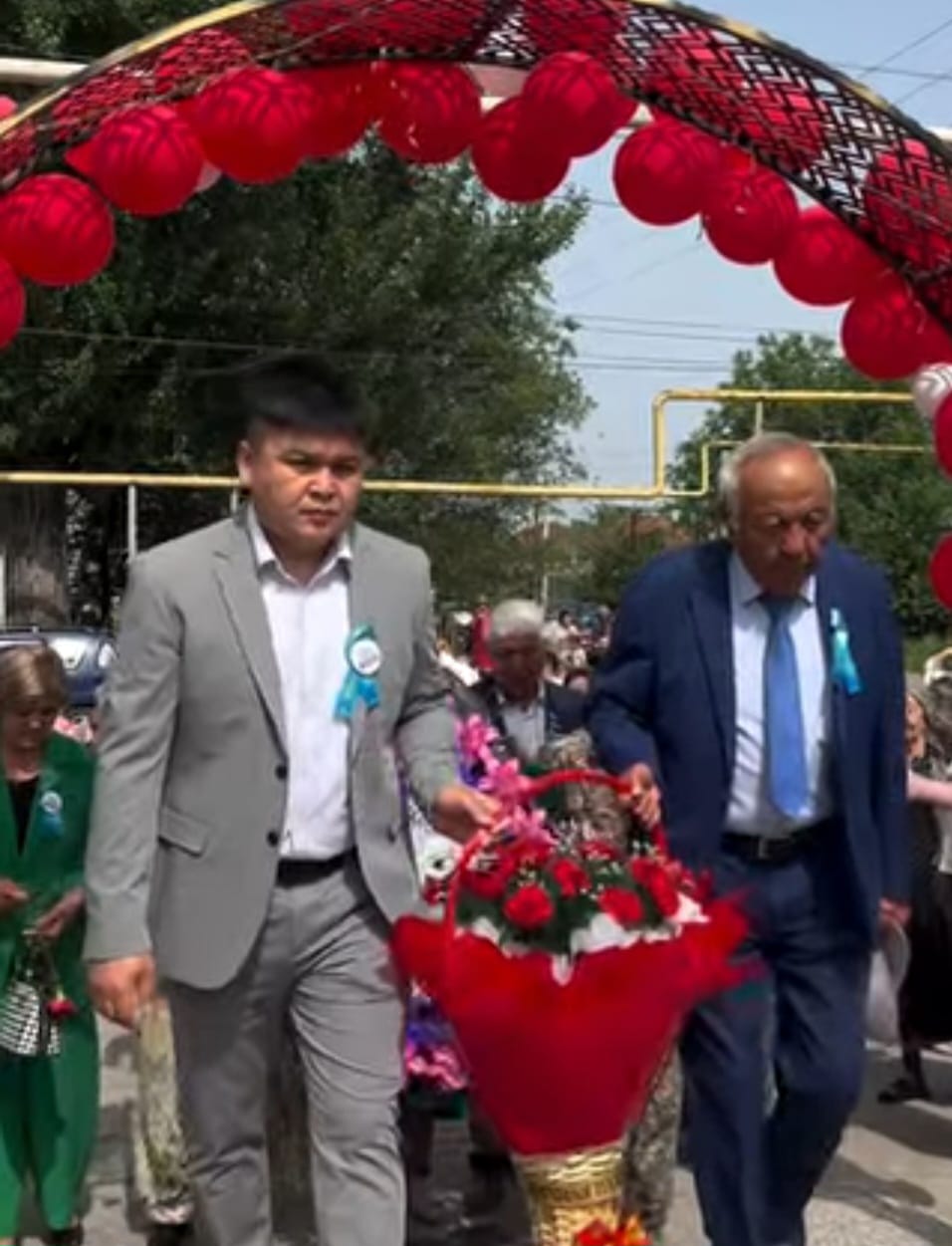 Ұлы Жеңістің 80 жылдығына орай Рахат ауылдық округінде Ұлы Отан соғысы ардагерлерінің ескерткіштеріне гүл шоқтары қойылды