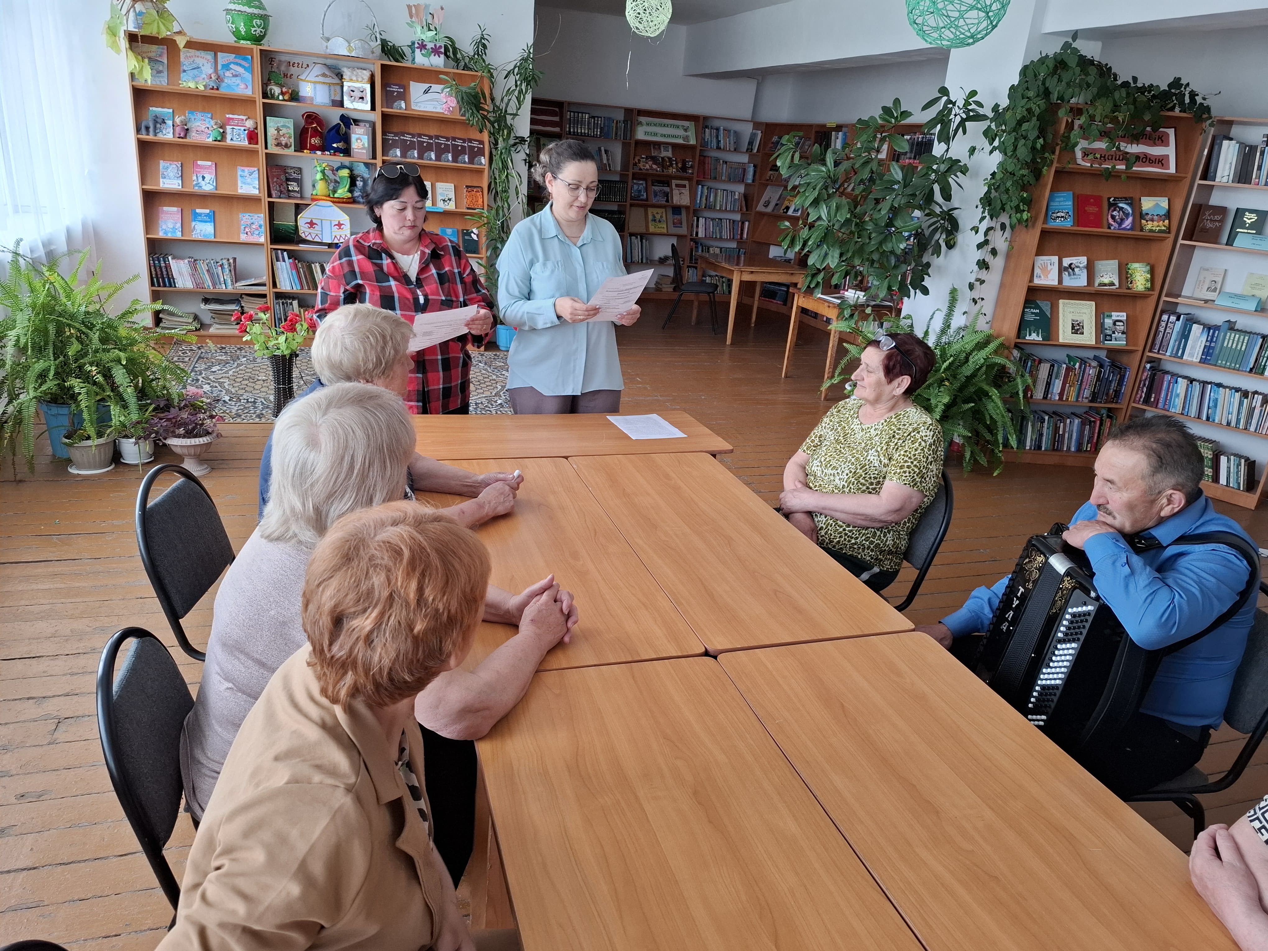 Аналар күніне орай дөңгелек үстел