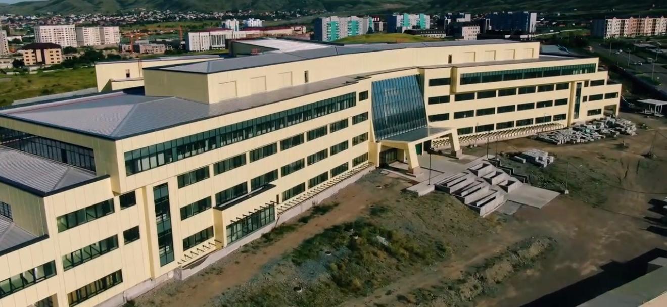 В ВКО строят десятки объектов образования, медицины и жилья