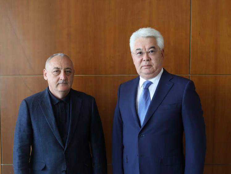 Елші Бейбіт Атамқұлов Өзбекстанның Қайта құру және даму қорының Атқарушы директоры Шухрат Вафаевпен кездесті
