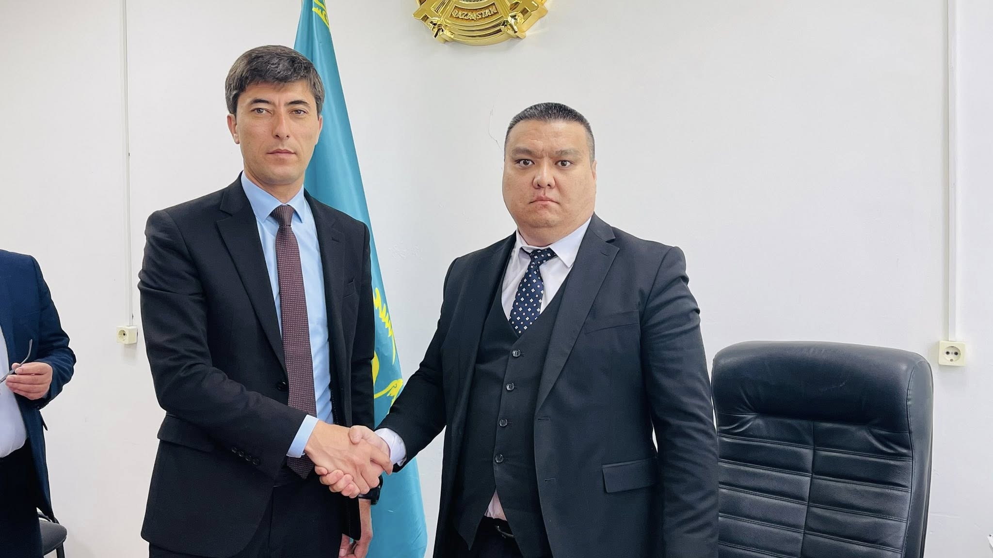 Бүгін Сырым ауданы әкімдігіндегі лездемелік жиналыста Сырым аудандық экономика және қаржы бөлімінің жаңа басшысы таныстырылды.