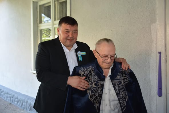ШАРДАРА: АУДАН ӘКІМІ ТЫЛ АРДАГЕРЛЕРІН ҚҰТТЫҚТАДЫ
