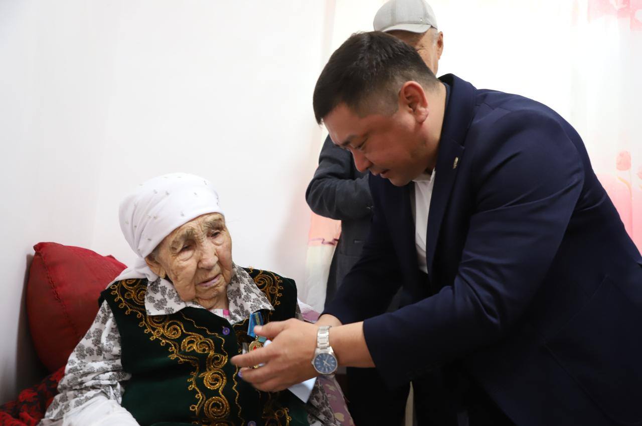 Тыл ардагерлеріне құрмет көрсетілді