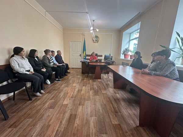 Мемлекеттік қызметтегі этикалық стандарттарды сақтау және нығайту бойынша тұрақты жұмыстың аясында Ақмола облысы санитариялық-эпидемиологиялық бақылау департаментінің әдеп жөніндегі уәкілі Сәуле Садвакасова Бурабай аудандық санитариялық-эпидемиологиялық бақылау басқармасына іссапармен барды.