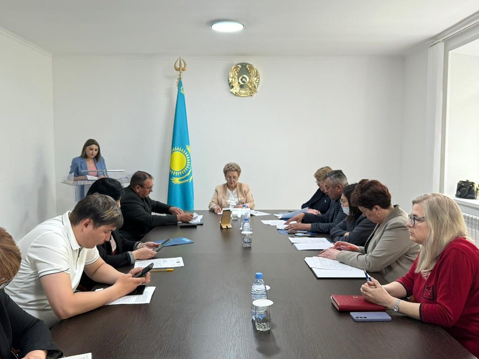 Ағымдағы жылдың 8 мамыр, Жақсы аудандық мәслихатының сегізінші шақырылымының кезектен тыс қырық екінші сессиясының отырысы өтті