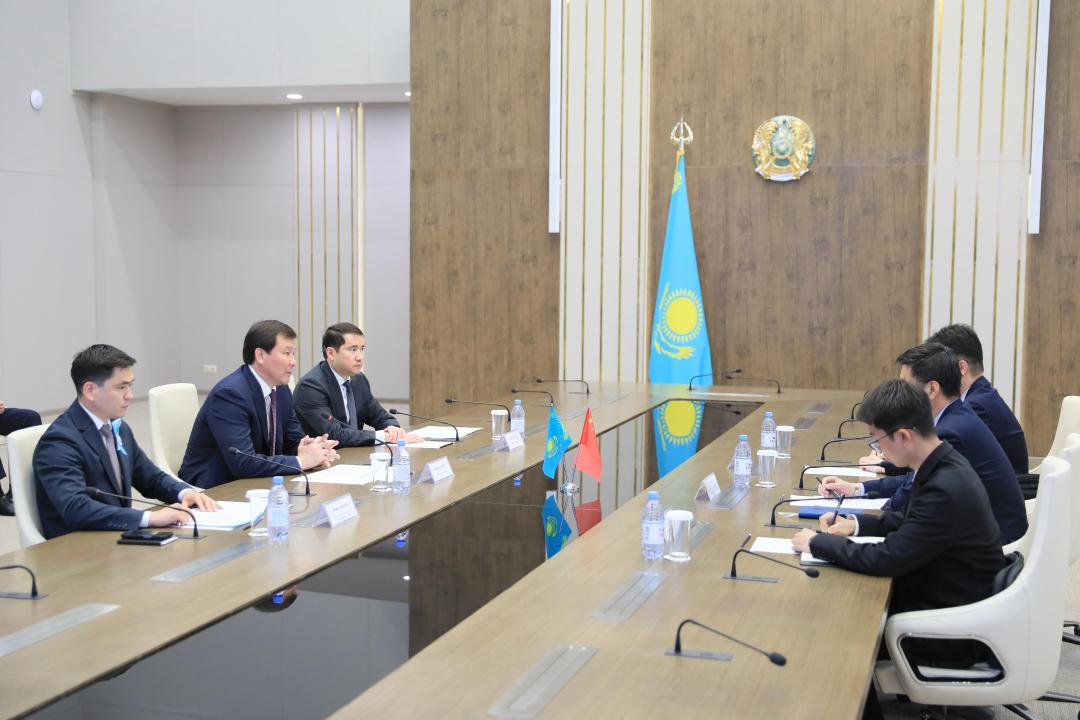 Өңір басшысы Ақтөбедегі ҚХР Бас консулын қабылдады