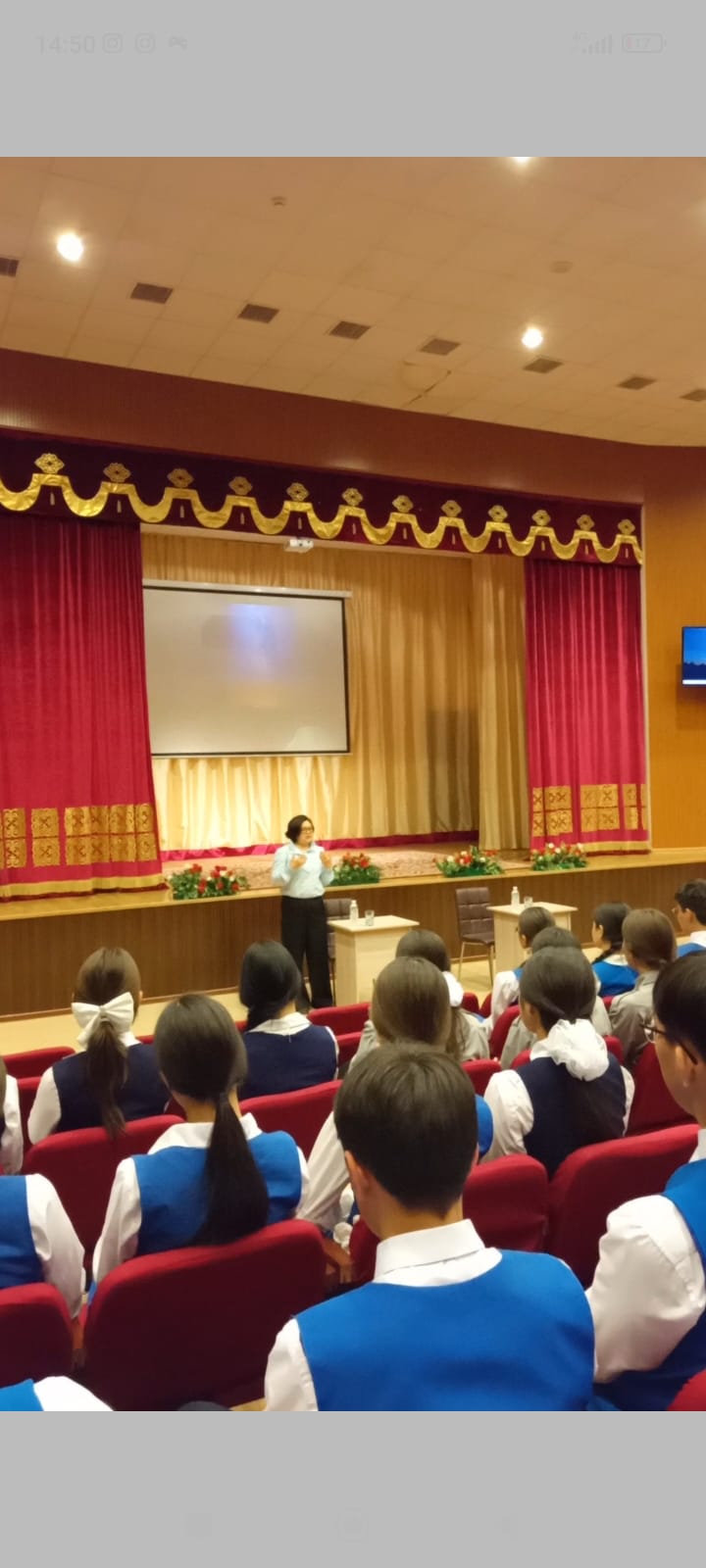 Дарынды балаларға арналған ұлттық гимназияның оқушыларымен кездесу